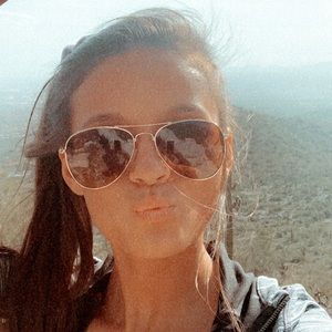 Meet your Posher, Kellie